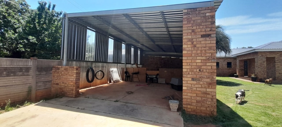 2 Bedroom Property for Sale in Adamayview North West